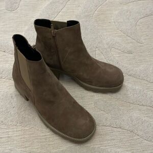 Droscuro Suede Boots